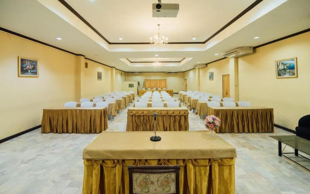 The Pine Resort Pathum Thani Dış mekan fotoğraf