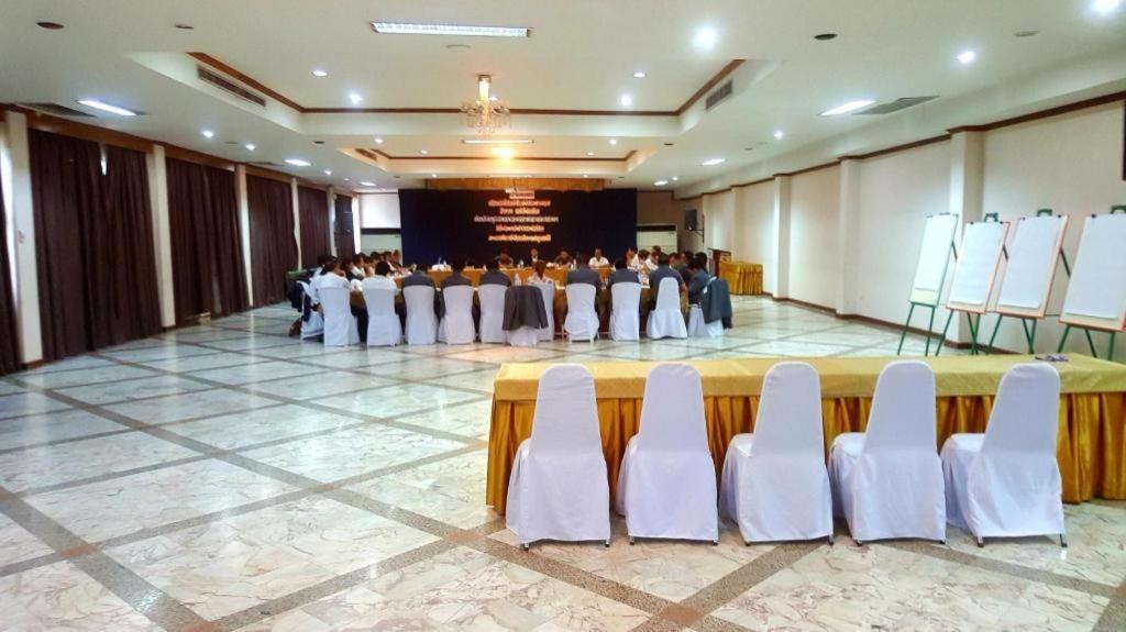 The Pine Resort Pathum Thani Dış mekan fotoğraf