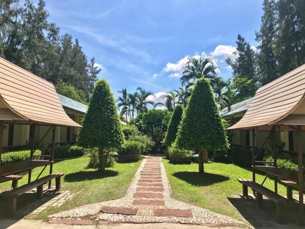 The Pine Resort Pathum Thani Dış mekan fotoğraf