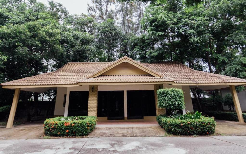 The Pine Resort Pathum Thani Dış mekan fotoğraf